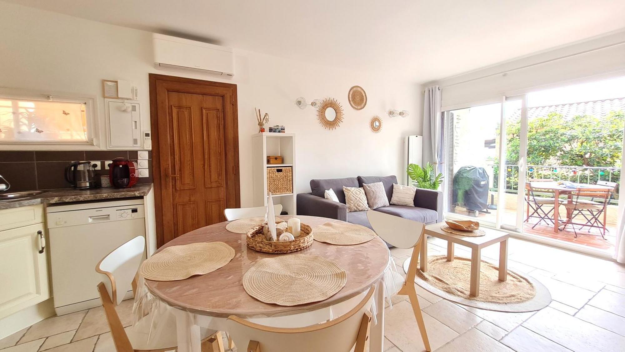 Bel Appartement Renove, Avec Terrasse Et Piscine Ла Круа-Вальме Экстерьер фото