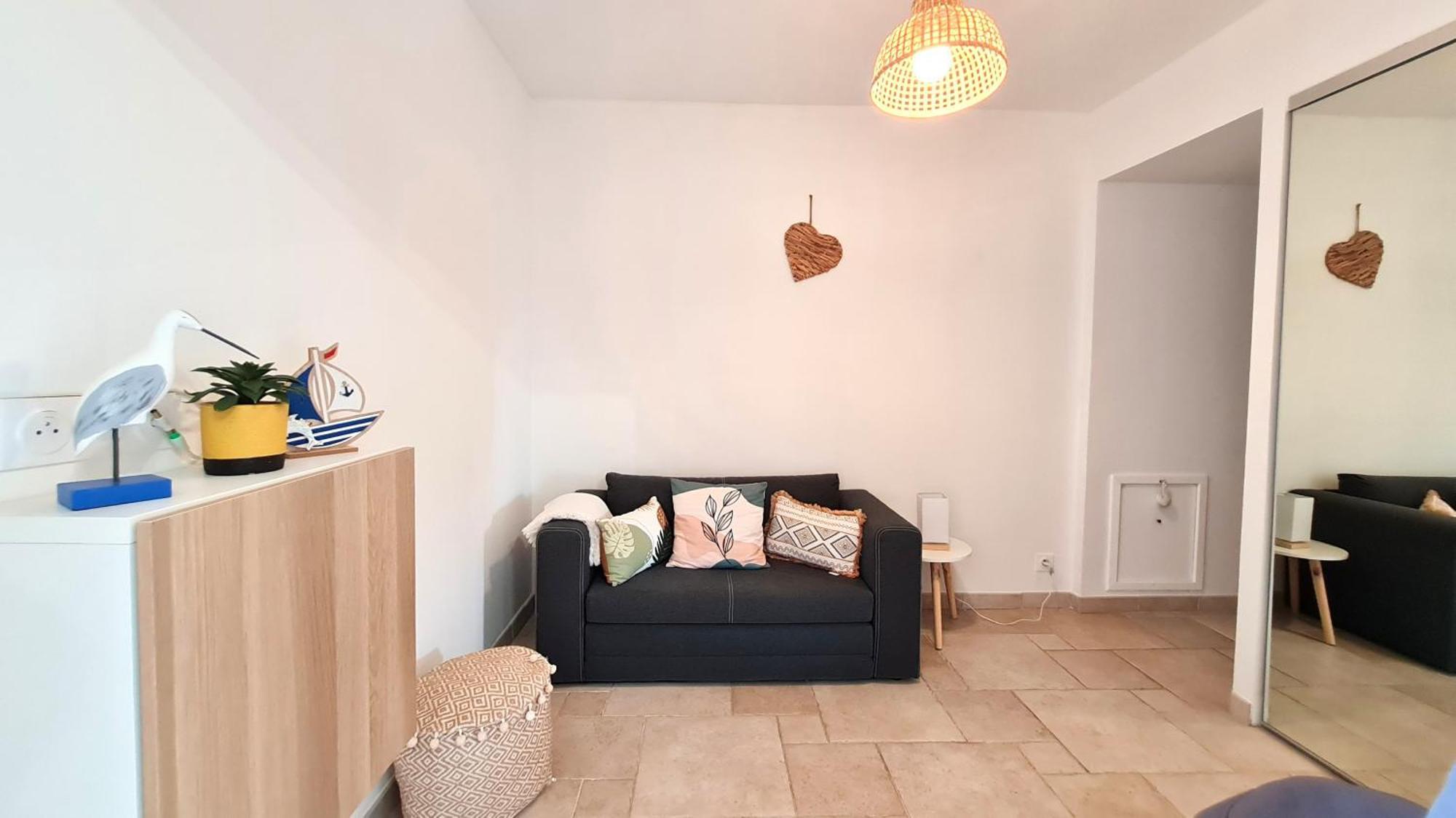 Bel Appartement Renove, Avec Terrasse Et Piscine Ла Круа-Вальме Экстерьер фото