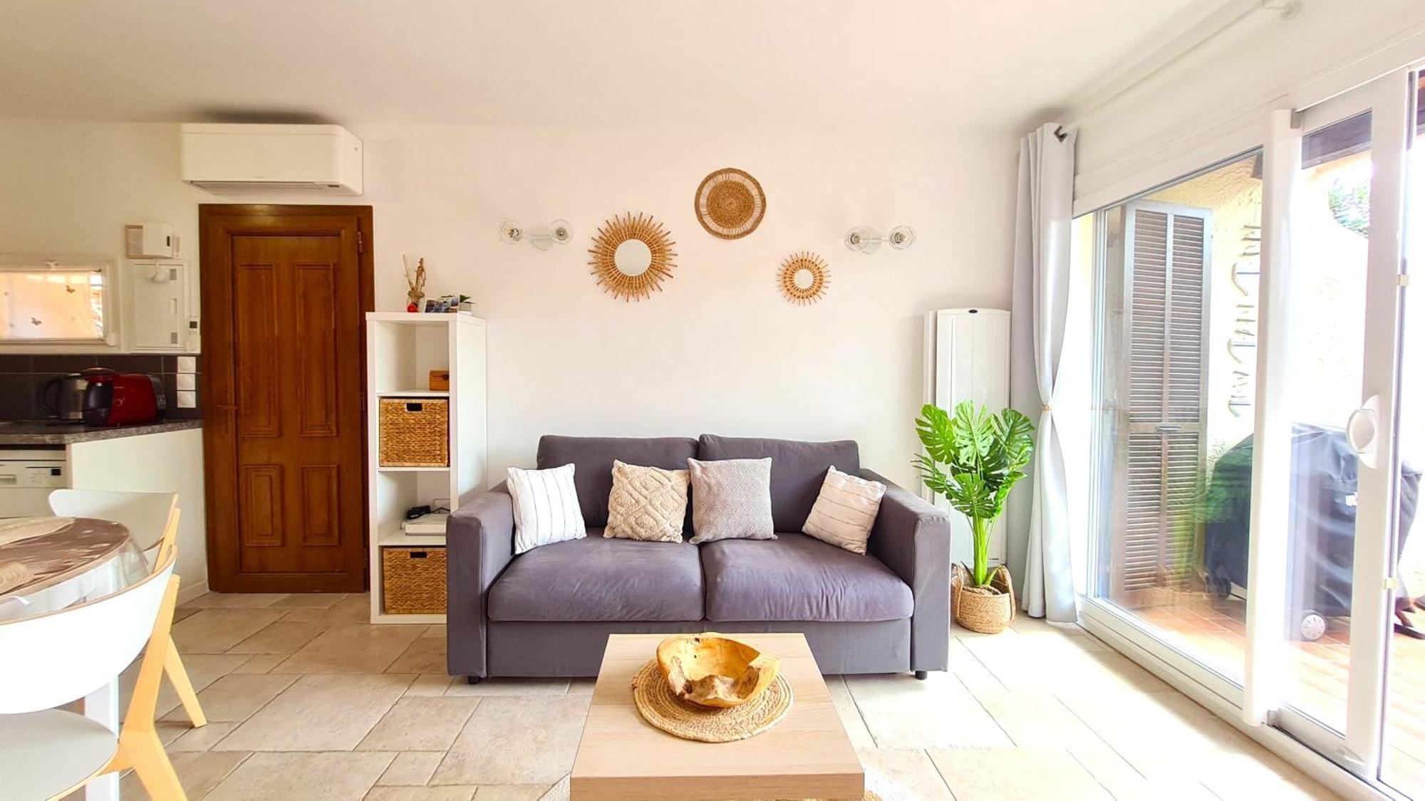 Bel Appartement Renove, Avec Terrasse Et Piscine Ла Круа-Вальме Экстерьер фото
