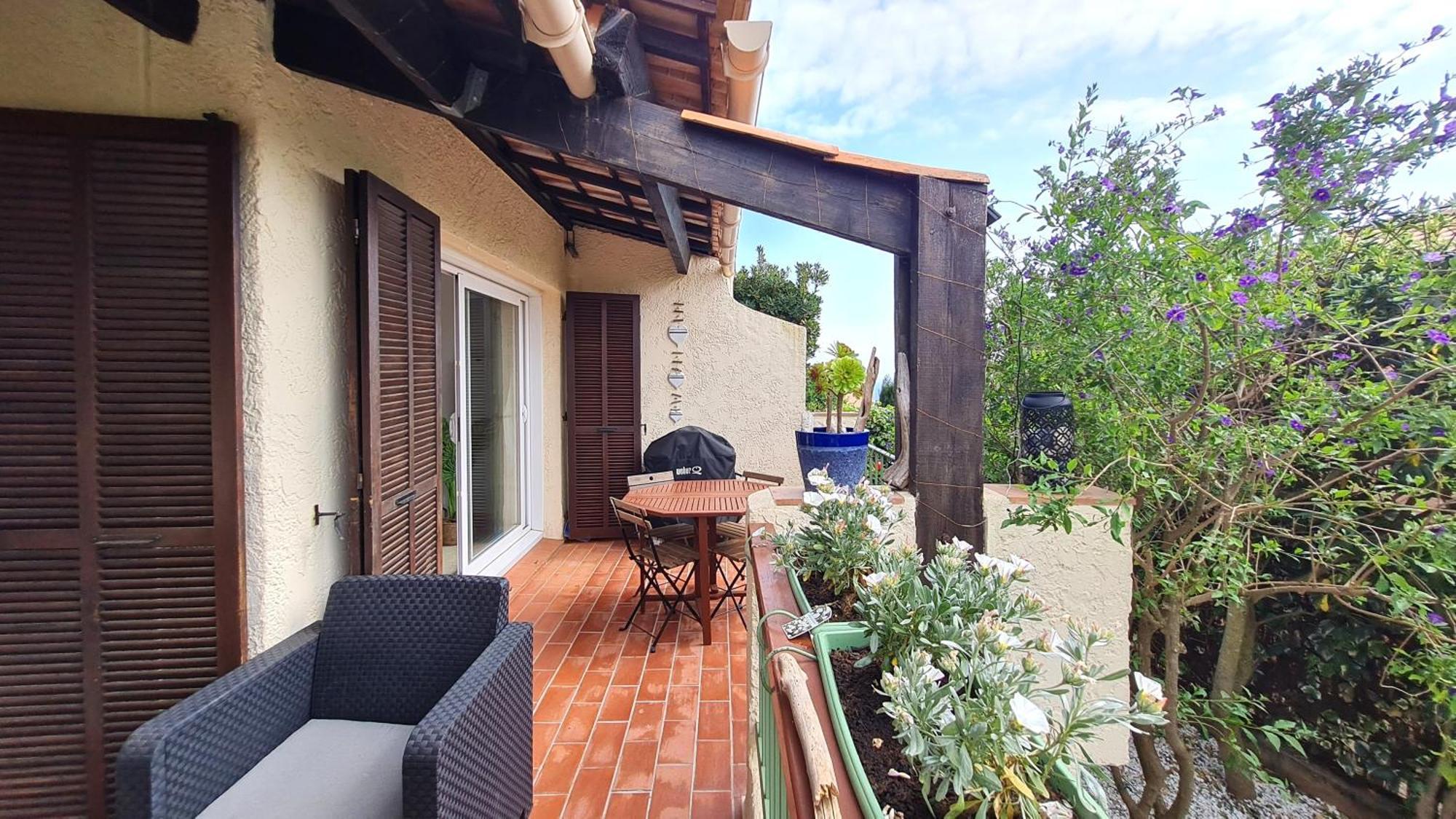 Bel Appartement Renove, Avec Terrasse Et Piscine Ла Круа-Вальме Экстерьер фото